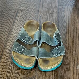 Birkenstock Gray leather Arizona strappy blue soles sandals sz 11